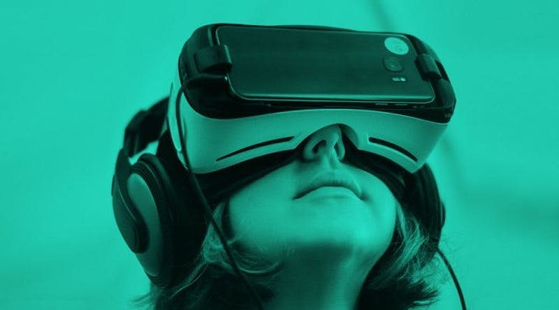 Virtual Reality in the workplace: the use of immersive technologies for internal communications