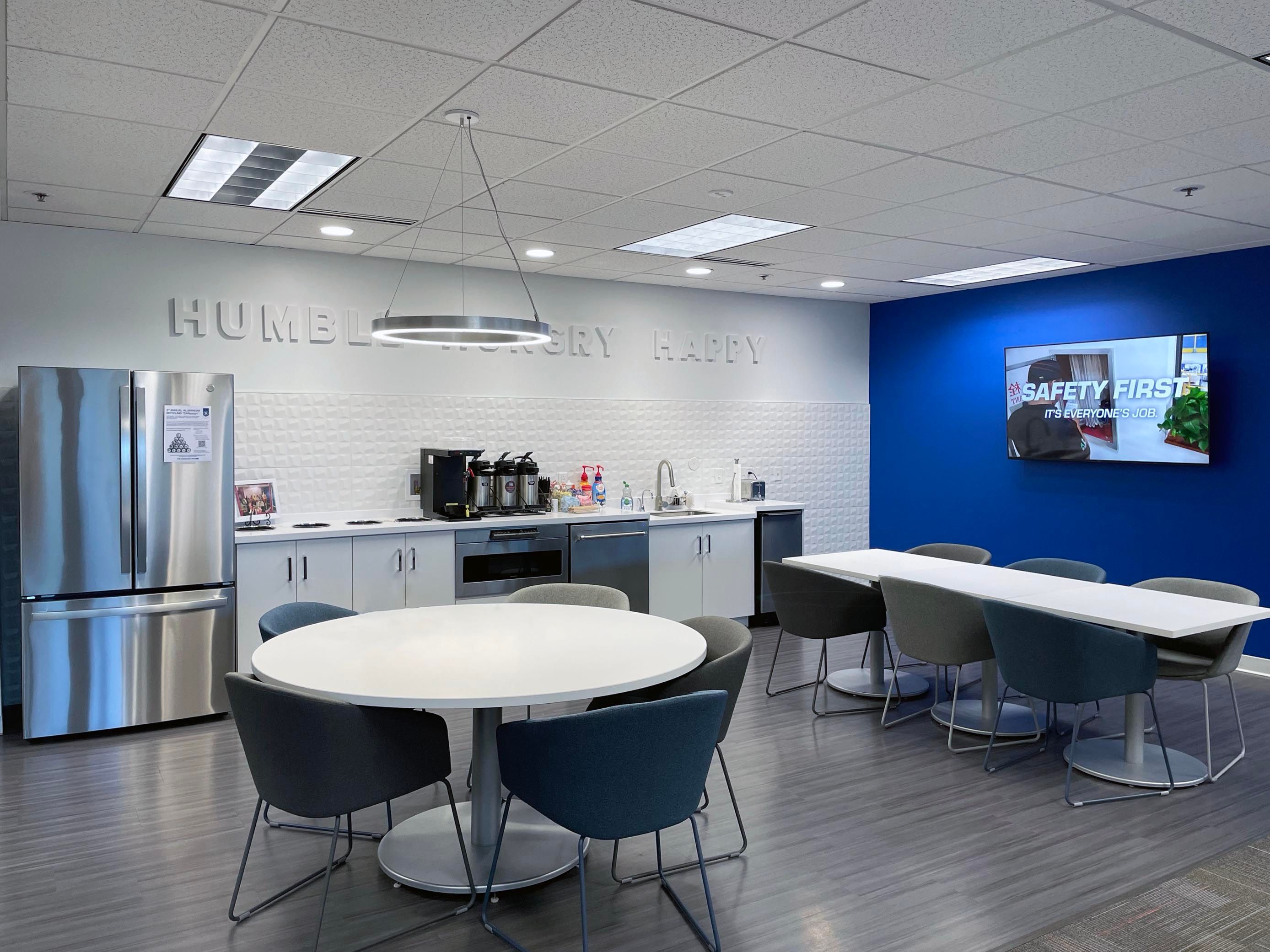 Roeslein & Associates Consolidates Platforms to Improve Global Comms for Manufacturing, Field, and Office Workers